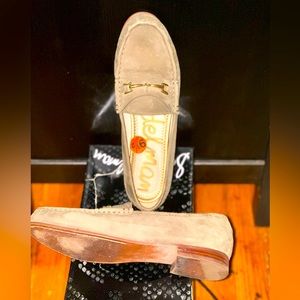 Women’s Sam Edelman loafers in a size 9 1/2. Good condition.